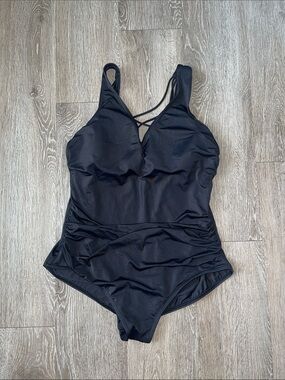 Dreamsuit Tummy-Sculpt Black One-Piece Swimsuit Crisscross back ruched sides 18w
